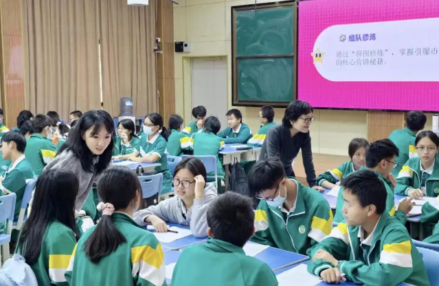 一直在探究打破传统高考升学的单一途径为学生提供更多元和面向未来